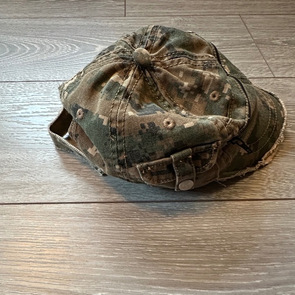 RARE Y2K Roxy Cargo Camo Distressed Cap - Picture 3 of 5